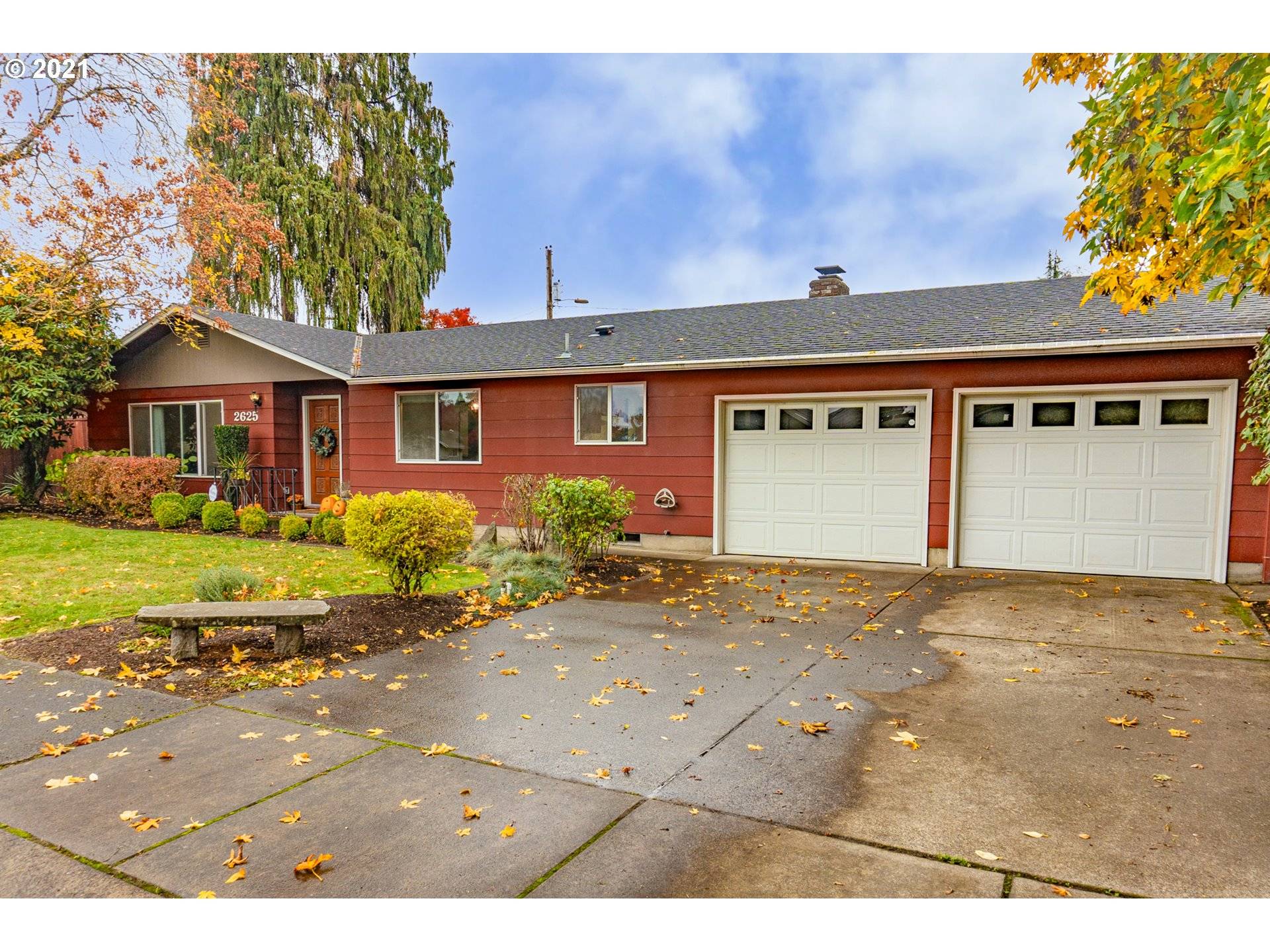 2625 CHUCKANUT ST, Eugene, OR 97408
