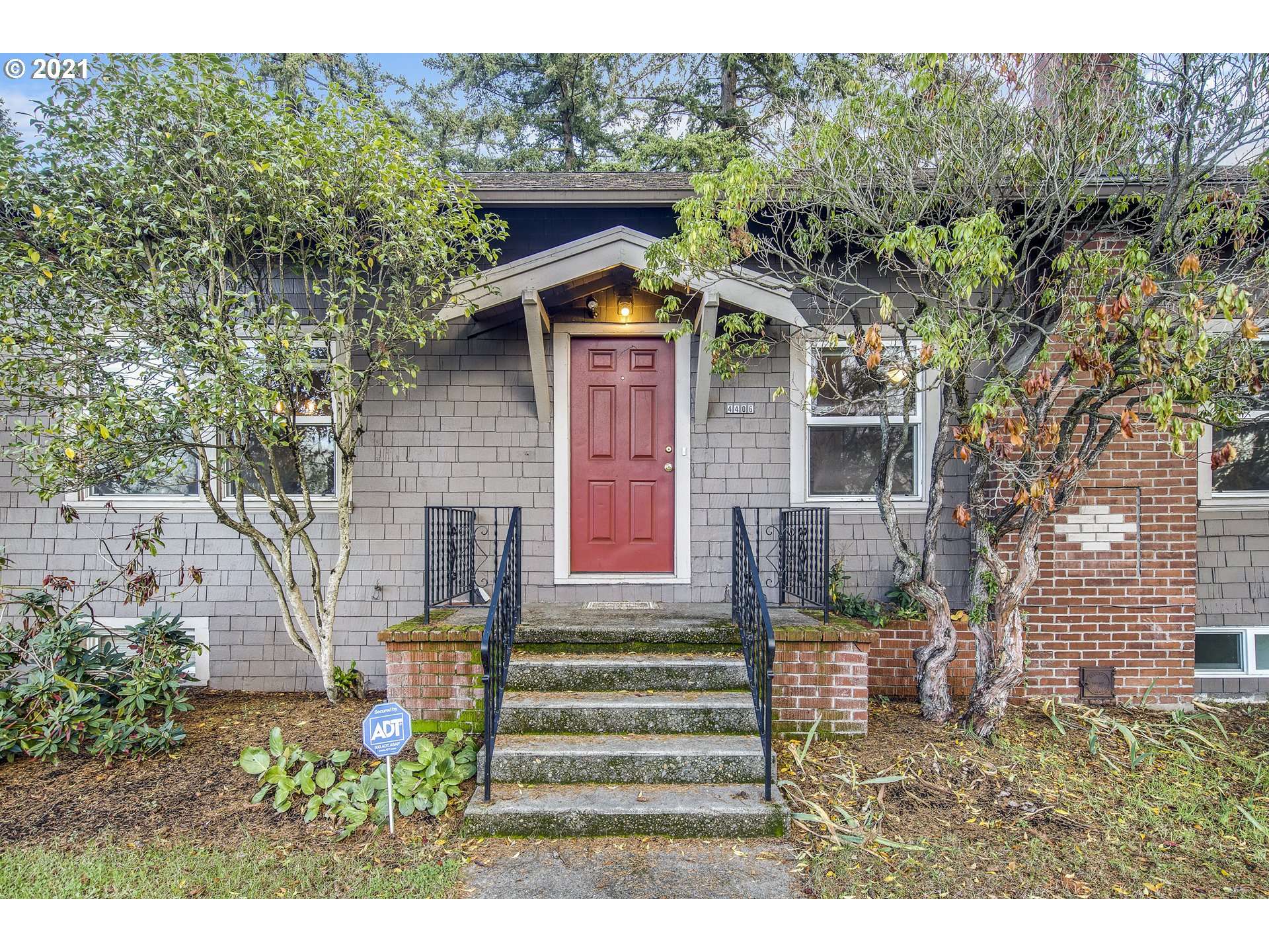 Portland, OR 97266,4406 SE 100TH AVE