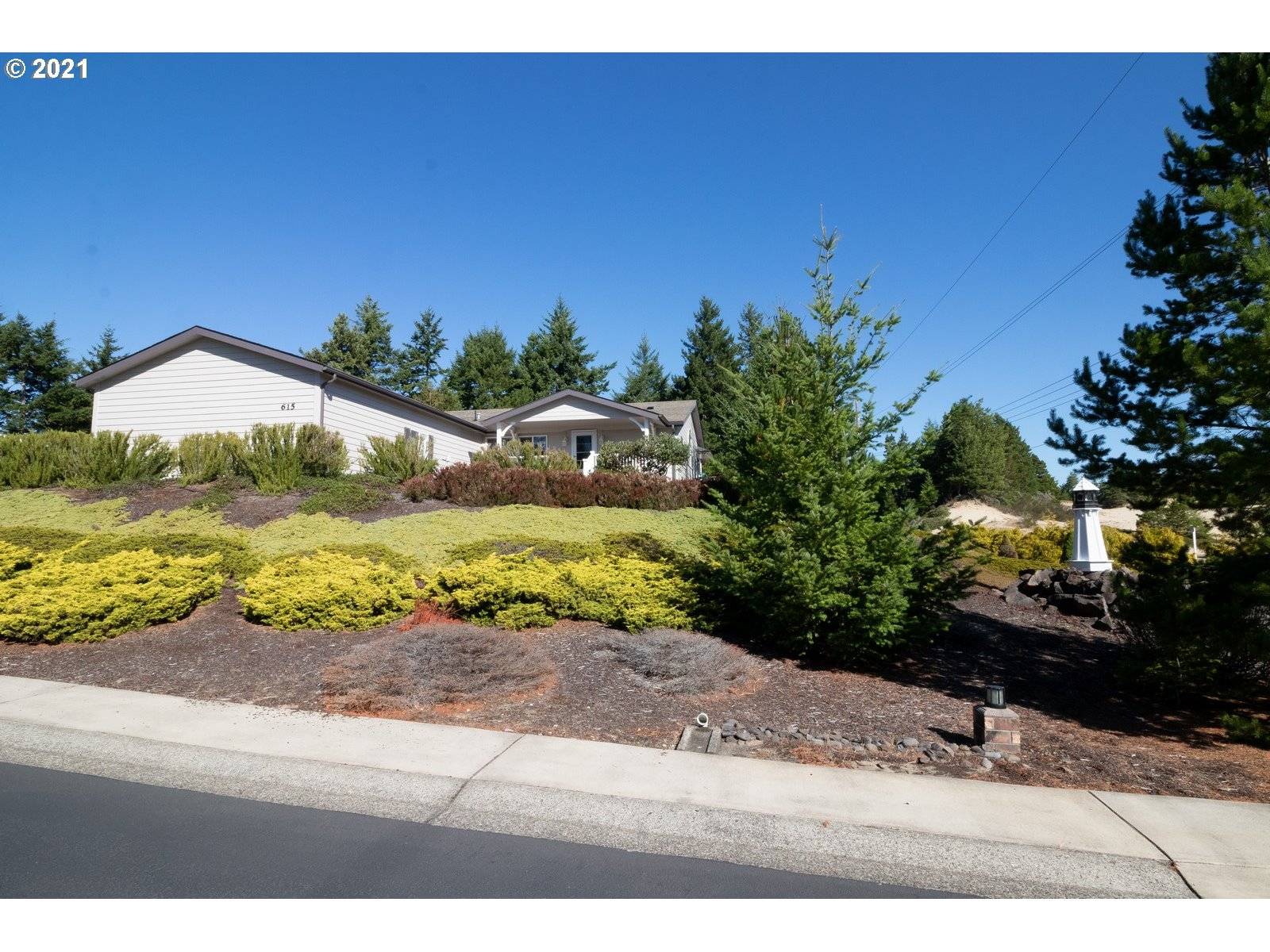 615 38TH PL, Florence, OR 97439