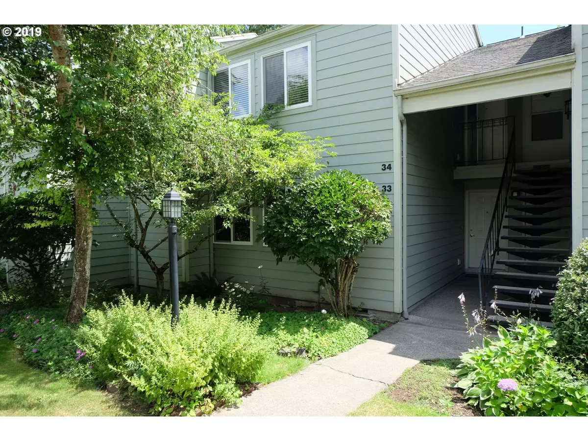 Portland, OR 97229,5160 NW NEAKAHNIE AVE #33