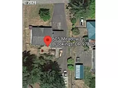 Brookings, OR 97415,605 MEADOW LN