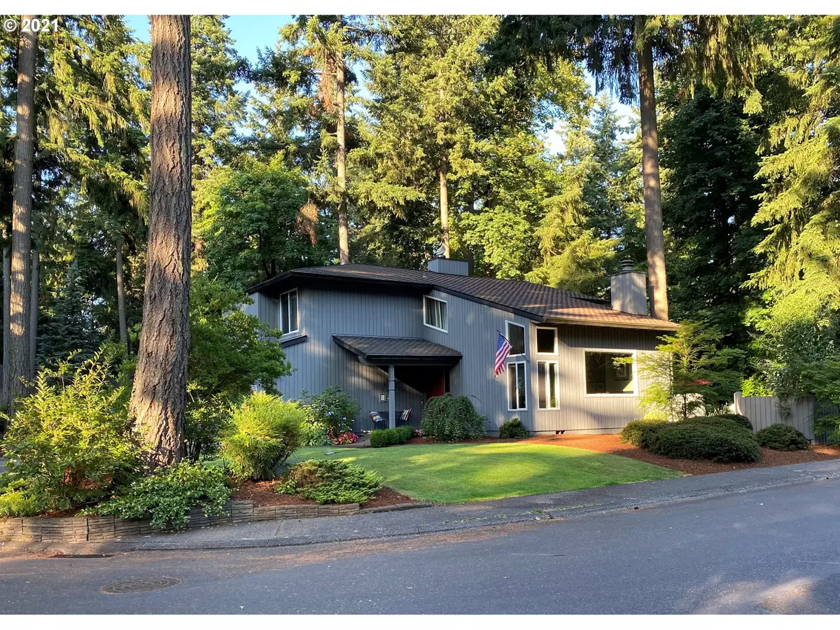 Portland, OR 97224,17221 SW OAKENSHIELD CT