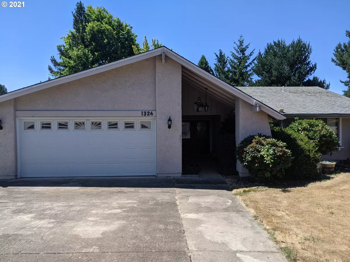 Sutherlin, OR 97479,1324 E THIRD CT