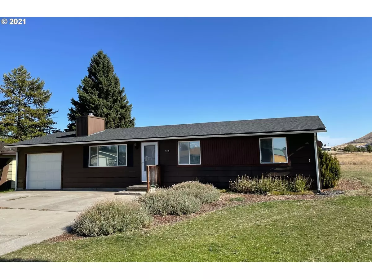 Goldendale, WA 98620,320 12TH ST CT