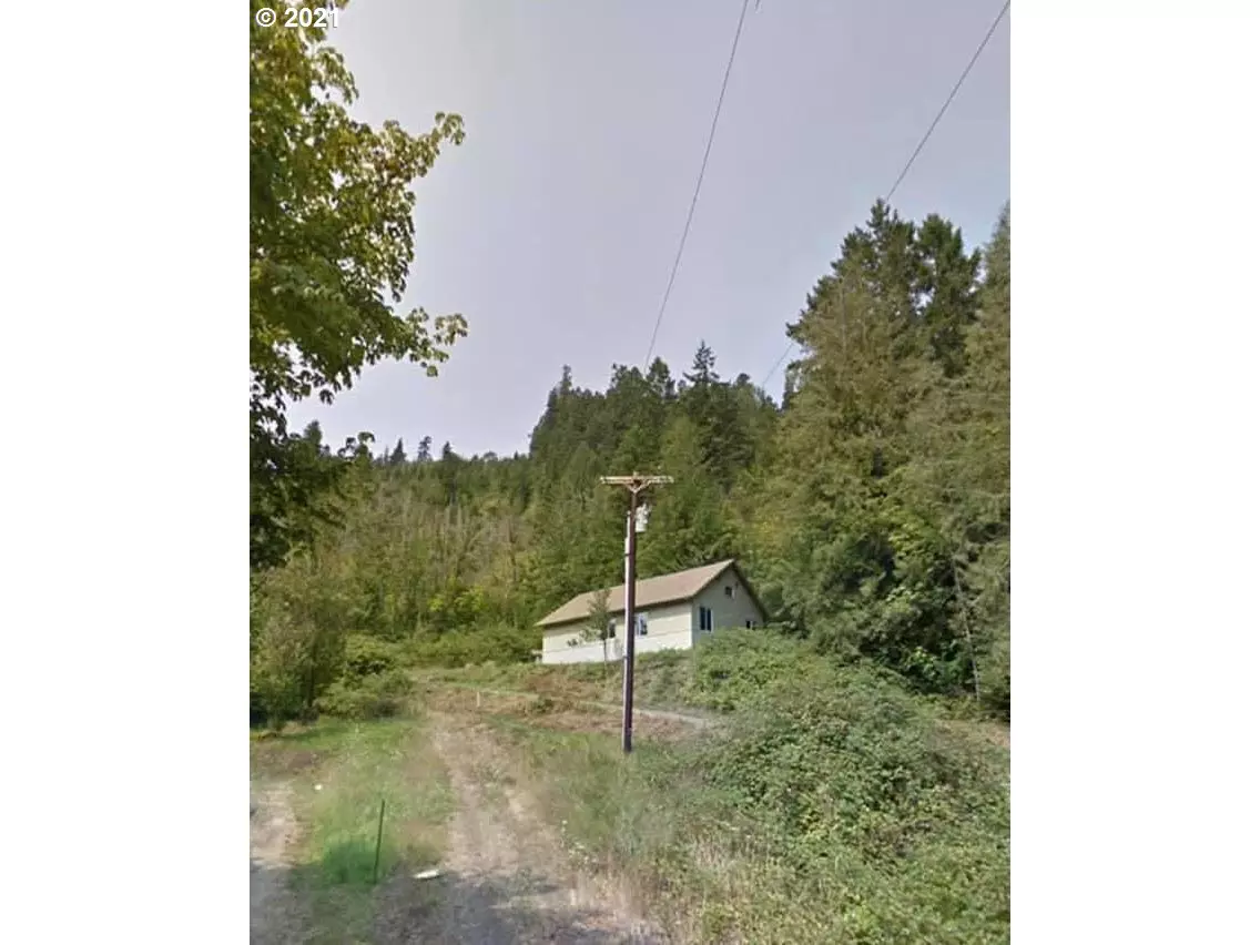 Oakland, OR 97462,3017 COUGAR CREEK RD