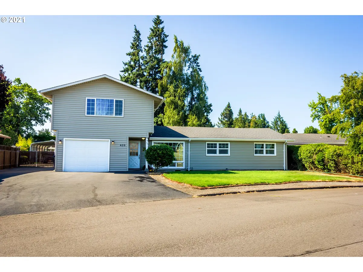 Springfield, OR 97477,439 V ST