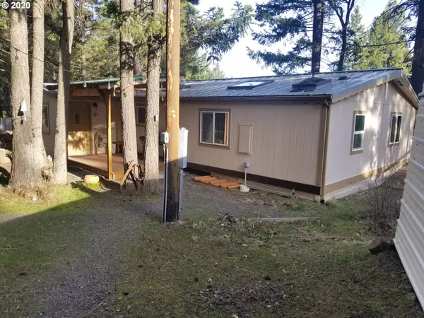 355 OAK PARK PL, Wamic, OR 97063