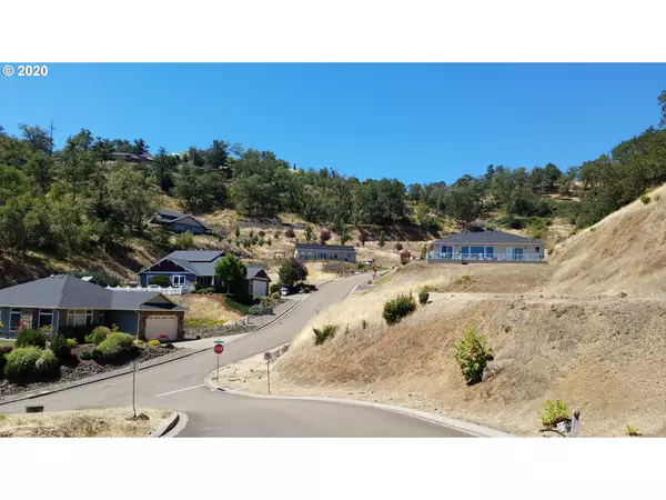 Roseburg, OR 97471,2590 NW TROOST ST #Lot21