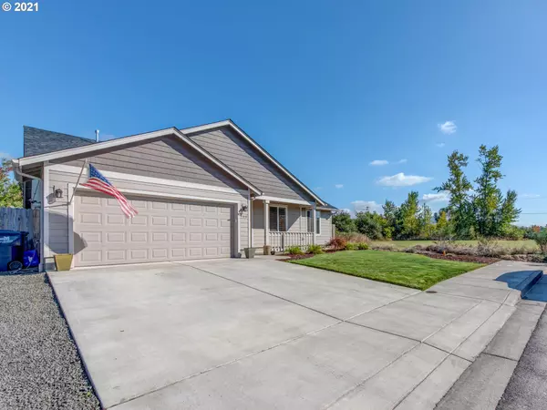 Creswell, OR 97426,966 CRESWOOD DR