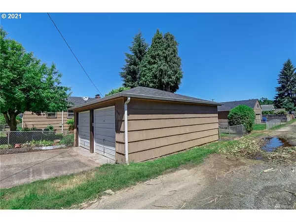 Kelso, WA 98626,800 N KELSO AVE