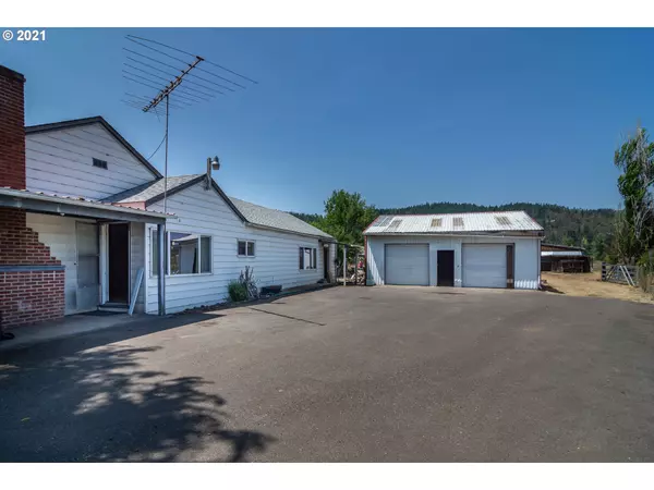 Sutherlin, OR 97479,4200 Nonpareil RD