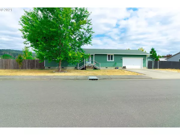 217 VALLEY CT, Sutherlin, OR 97479