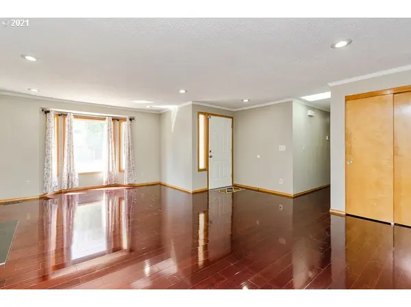 Portland, OR 97266,11209 SE CLINTON ST