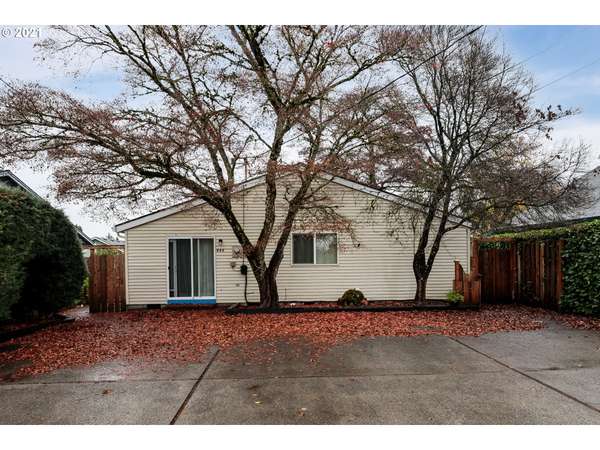 444 N 12TH ST, St Helens, OR 97051