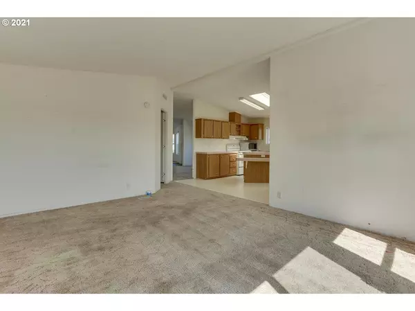 Gresham, OR 97080,1949 SE PALMQUIST RD #19