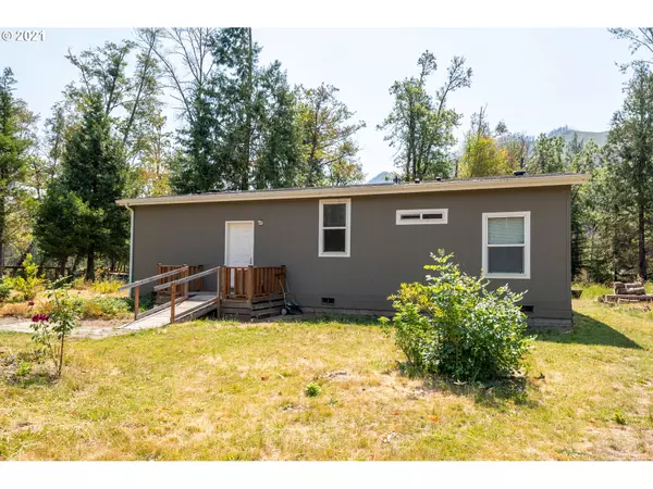 51260 MCKENZIE HWY, Vida, OR 97488