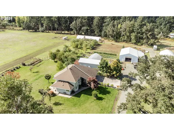 77328 MOSBY CREEK RD, Cottage Grove, OR 97424