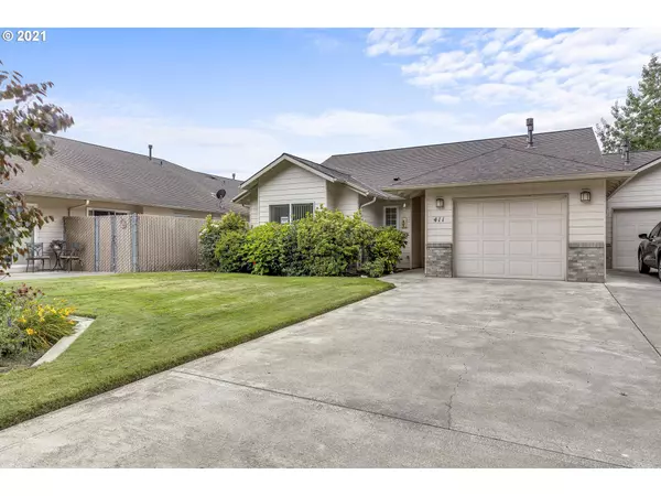 Mc Minnville, OR 97128,411 NE FIRCREST PL