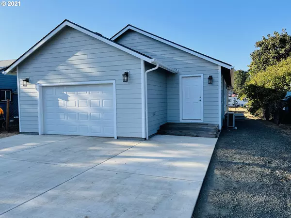 Falls City, OR 97344,368 FAIROAKS ST