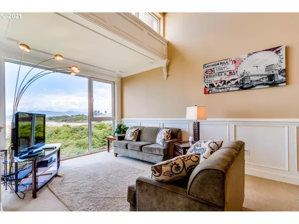 Rockaway Beach, OR 97136,105 NW 23rd AVE #206