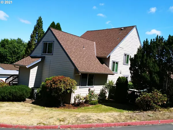 Gresham, OR 97030,371 NE VILLAGE SQUIRE AVE #28