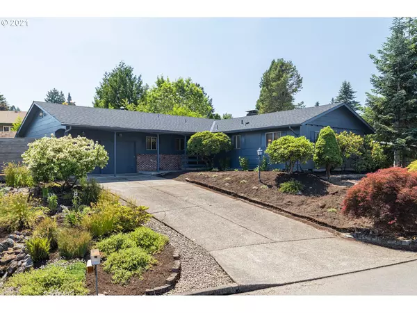 2910 SW COLLINS CT, Portland, OR 97219