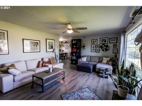 Springfield, OR 97477,439 V ST