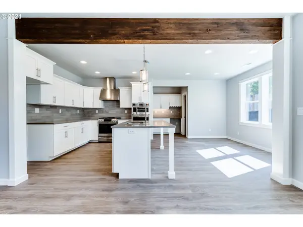 6015 FERNHILL LOOP, Springfield, OR 97478