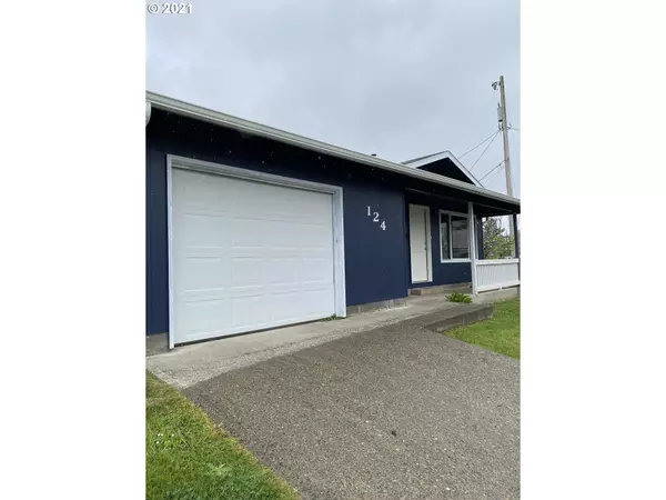 Reedsport, OR 97467,124 HOLLY CT