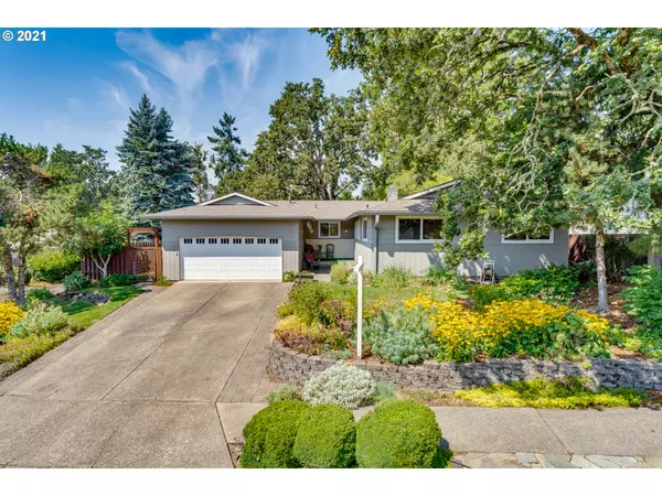 680 COLLINS CREST ST, Gladstone, OR 97027