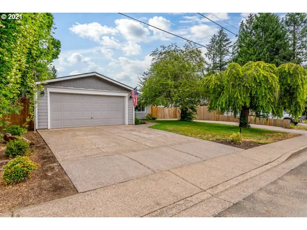 960 POPLAR ST, Sweet Home, OR 97386