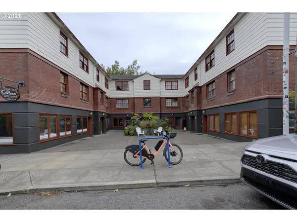 Portland, OR 97211,5400 NE 30TH AVE #101