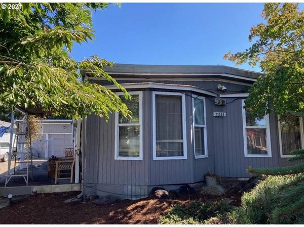 23590 MEADOW DR, Aurora, OR 97002