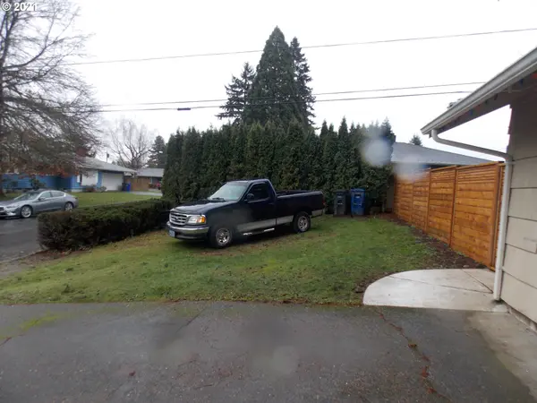 Portland, OR 97236,17552 SE HAIG DR