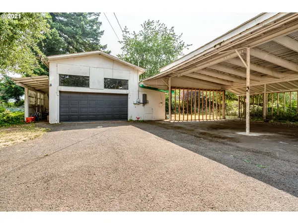 140 N 19TH ST, Cottage Grove, OR 97424