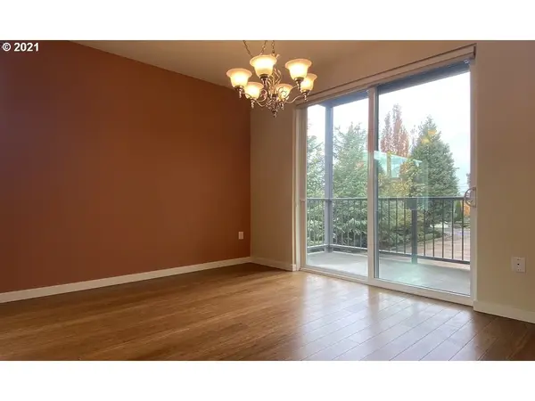 Eugene, OR 97401,347 RUSTIC PL #17