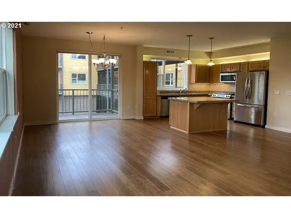 Eugene, OR 97401,347 RUSTIC PL #17