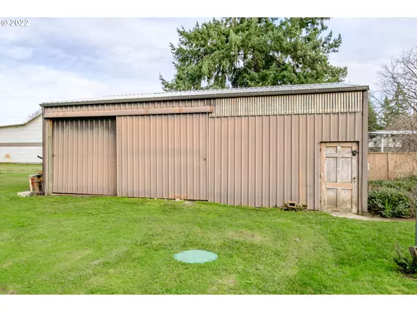 Lebanon, OR 97355,220 CROWFOOT RD