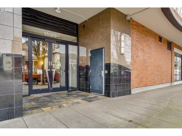 1620 NE BROADWAY ST #413, Portland, OR 97232