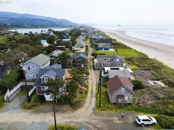 Rockaway Beach, OR 97136,137 NW 17TH AVE