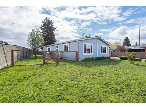 Molalla, OR 97038,809 MATHIAS CT