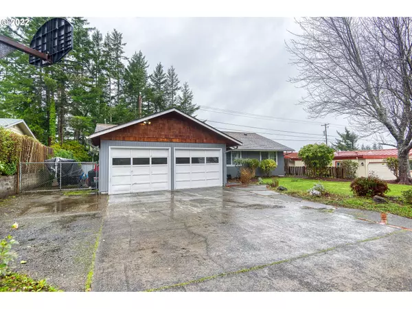 3798 BRUSSELLS, North Bend, OR 97459