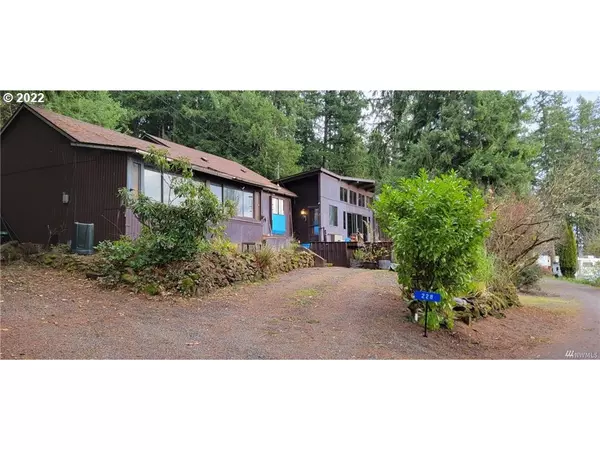 228 LAKEVIEW DR, Silver Lake, WA 98645