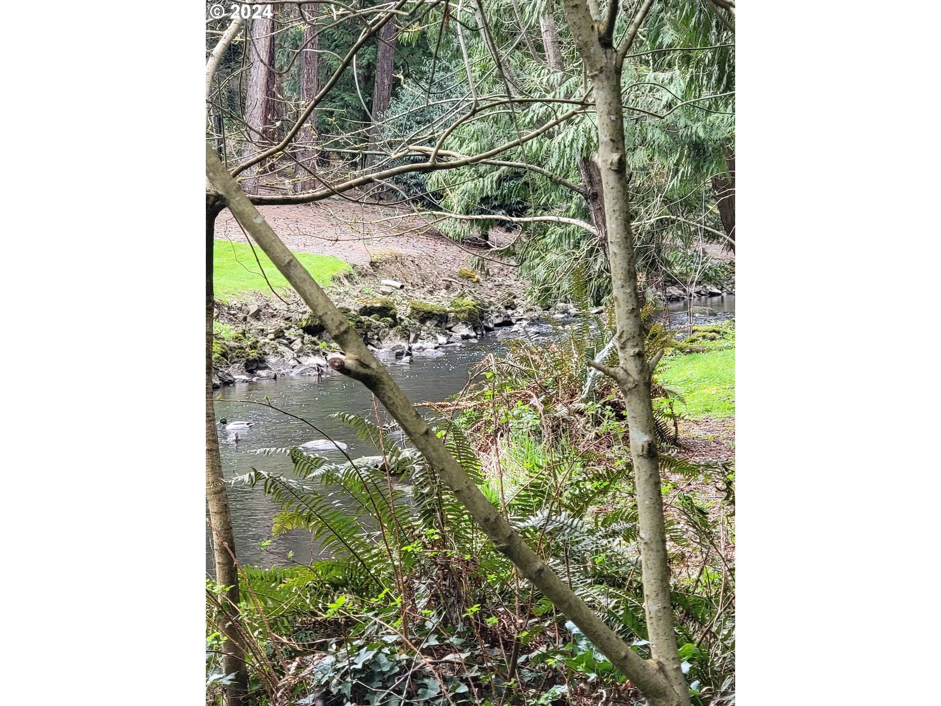 Milwaukie, OR 97222,3815 SE ALDERCREST RD