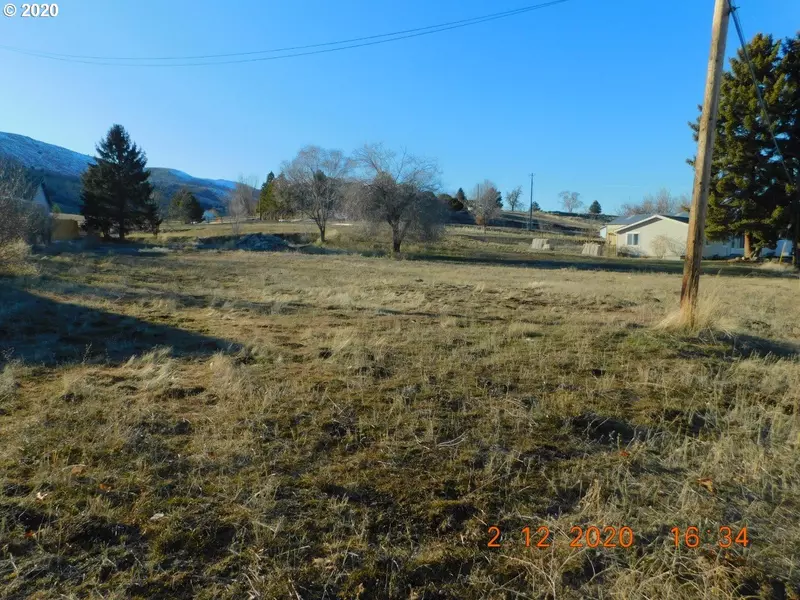 0 Foothill DR, Baker City, OR 97814