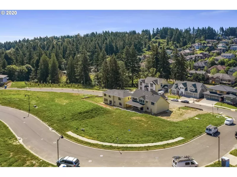 9277 SE Spyglass DR #2, Happy Valley, OR 97086