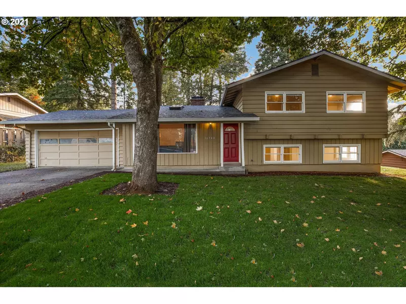 16940 SW TRACY AVE, Lake Oswego, OR 97035