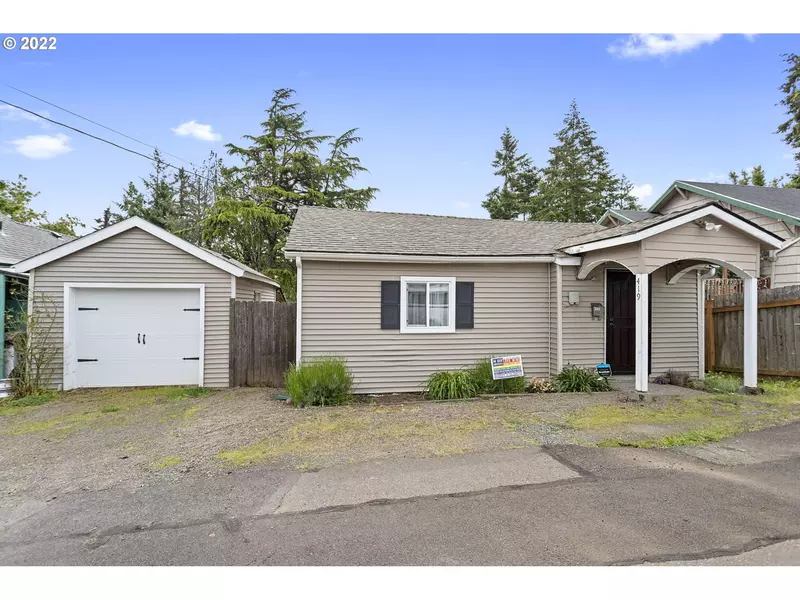 419 IRVING ST, Oregon City, OR 97045