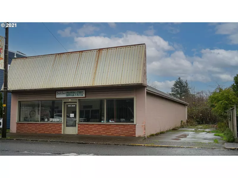 138 S Main AVE, Warrenton, OR 97146