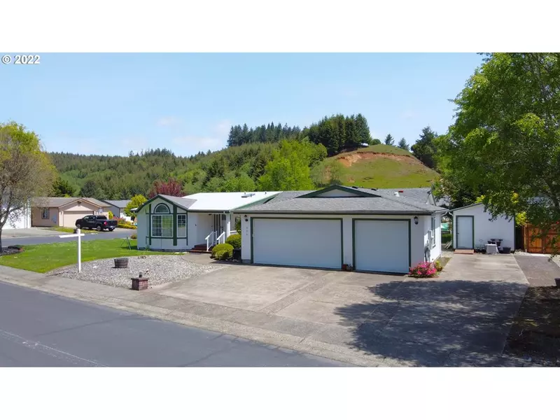 226 WIDGEON LN, Lakeside, OR 97449